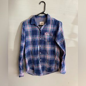 Hollister Women’s Button Up Flannel Shirt Size Small Pink Blue Plaid